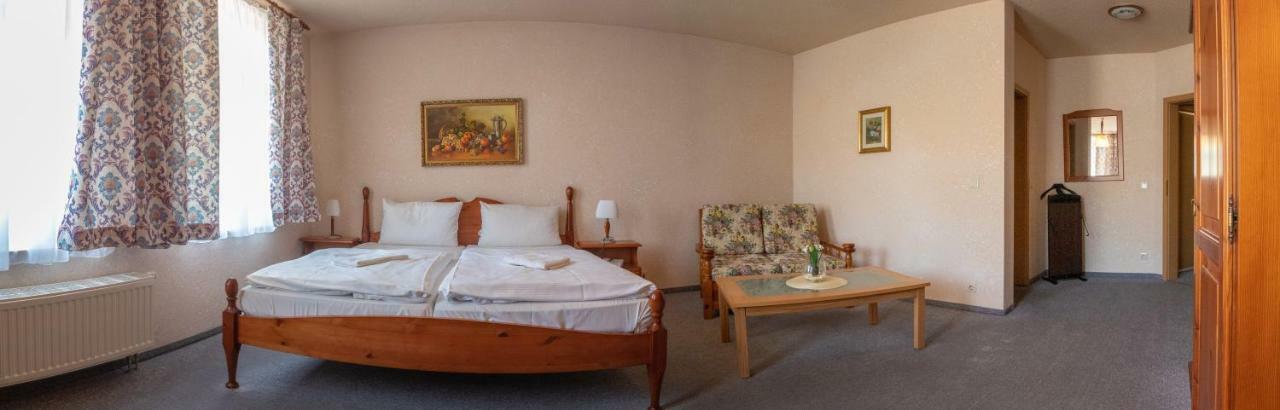 Haus Schlematal Hotel Und Restaurant Bad Schlema Kültér fotó