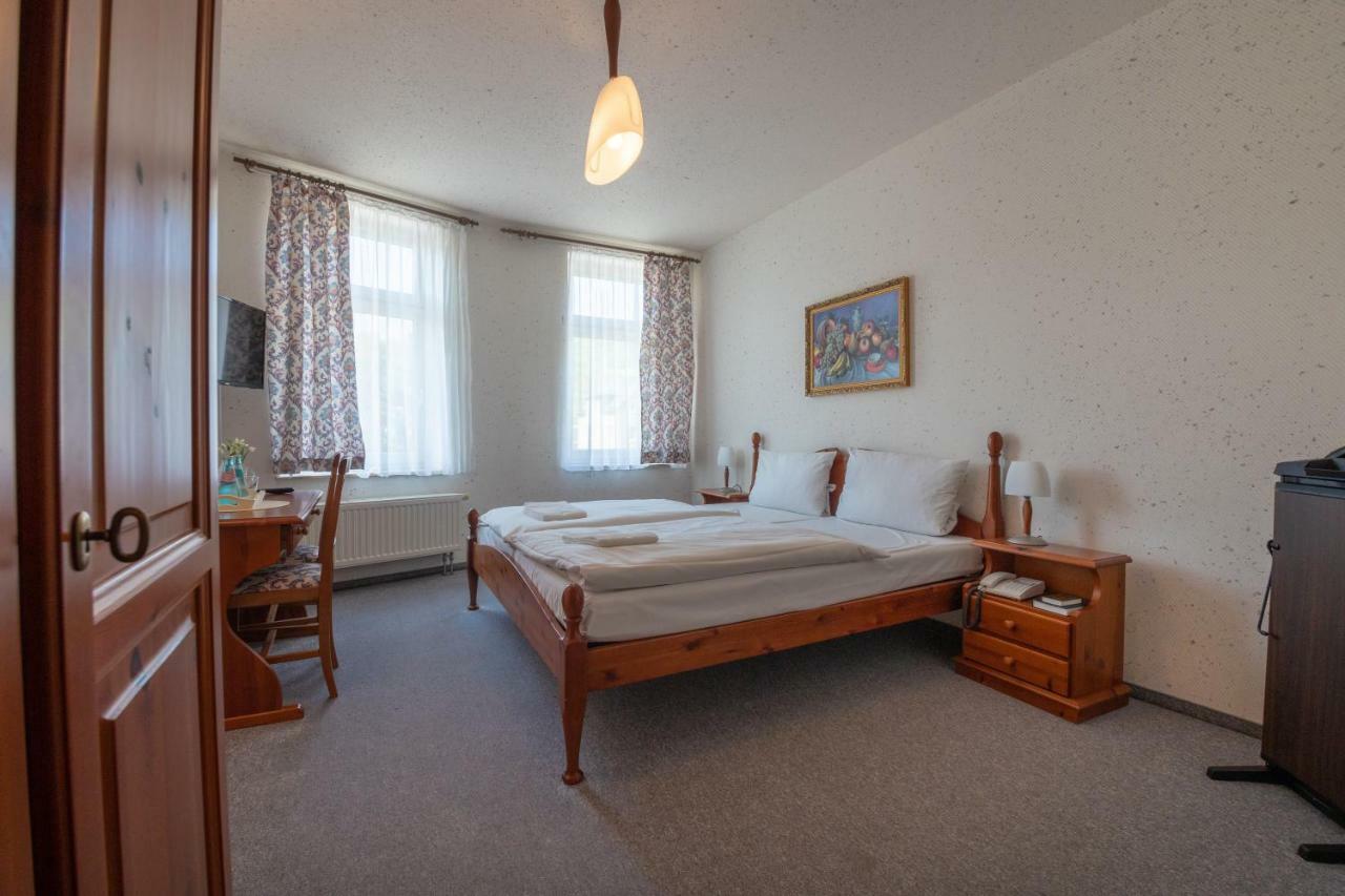 Haus Schlematal Hotel Und Restaurant Bad Schlema Kültér fotó
