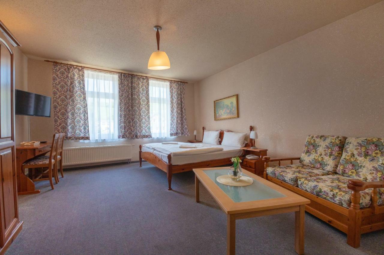 Haus Schlematal Hotel Und Restaurant Bad Schlema Kültér fotó